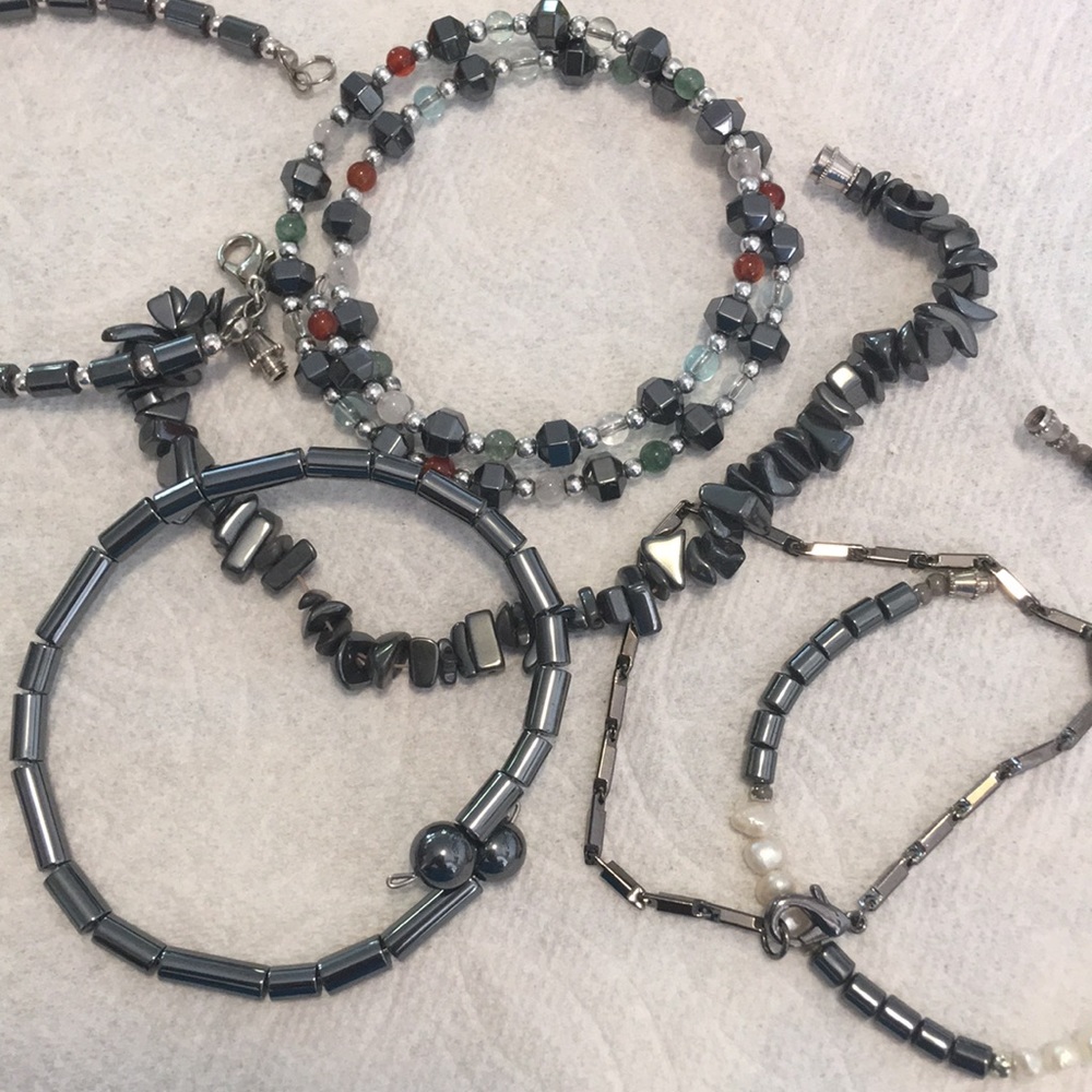 6 Vintage Hemetite real pearl bracelets